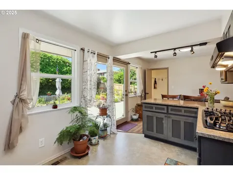 1900 E 10th Street The Dalles OR 97058
