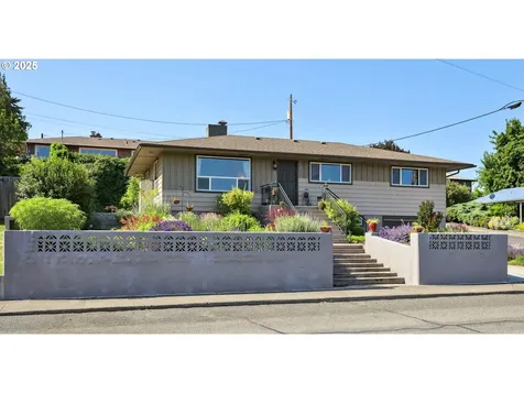 1900 E 10th Street The Dalles OR 97058