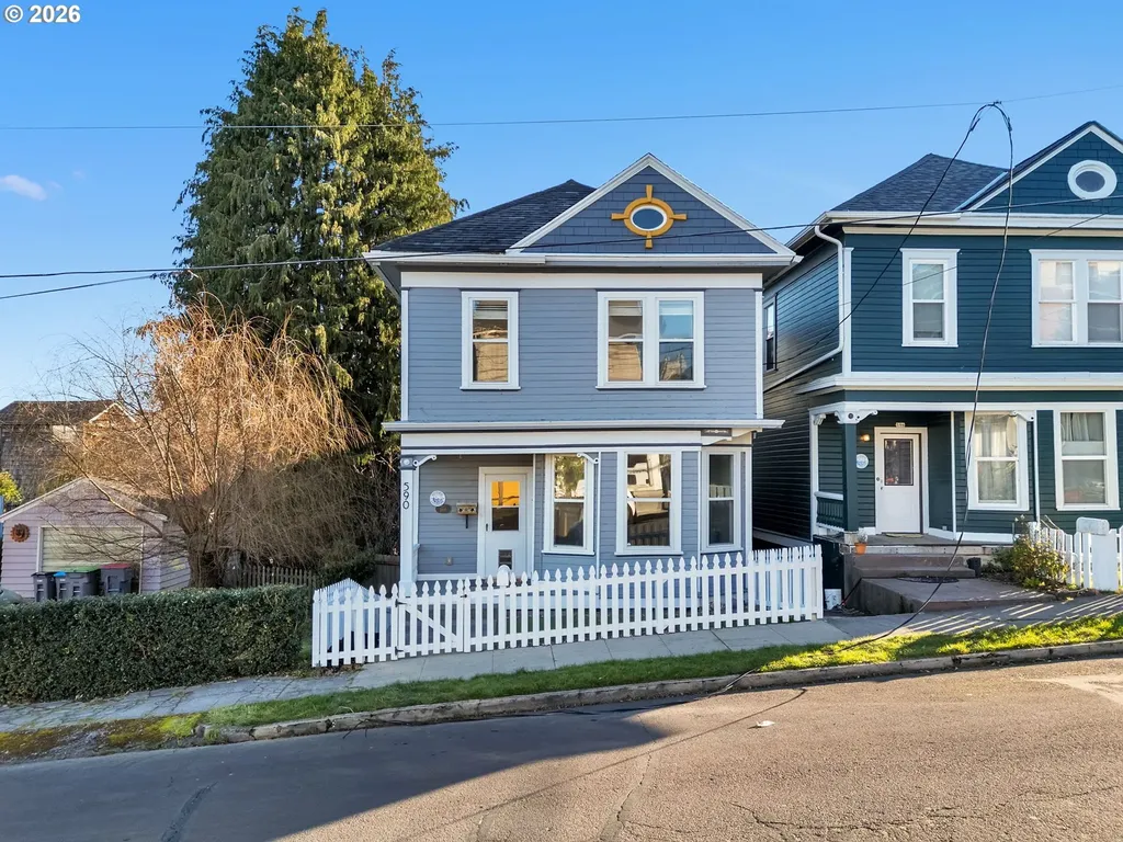 590 17th Street Astoria OR 97103