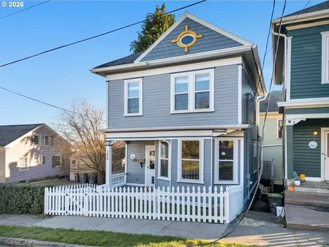 590 17th Street Astoria OR 97103