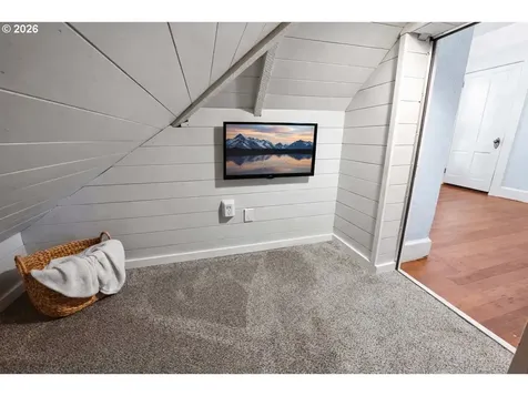 590 17th Street Astoria OR 97103