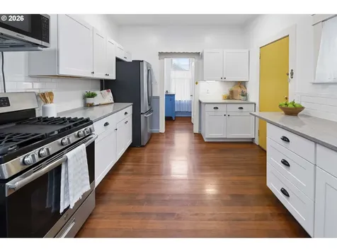 590 17th Street Astoria OR 97103