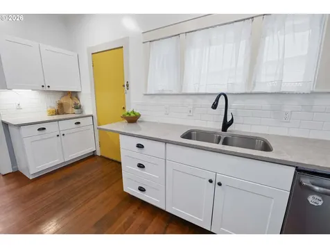 590 17th Street Astoria OR 97103