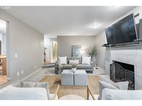 1152 SE 35th Avenue Hillsboro OR 97123