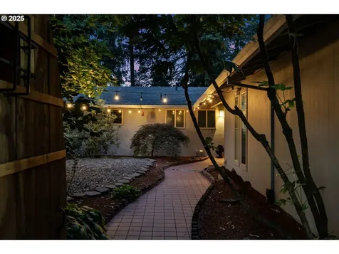 1152 SE 35th Avenue Hillsboro OR 97123