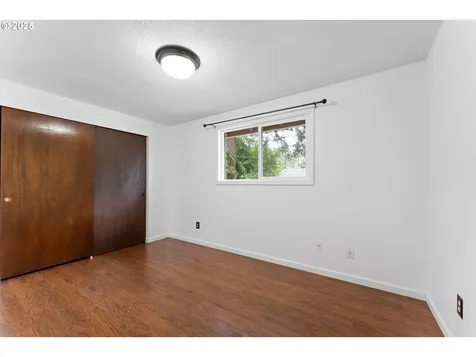 2570 NE Grant Street Hillsboro OR 97124