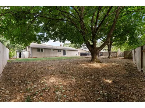 2570 NE Grant Street Hillsboro OR 97124