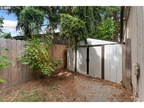 2570 NE Grant Street Hillsboro OR 97124