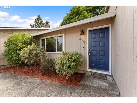 2570 NE Grant Street Hillsboro OR 97124