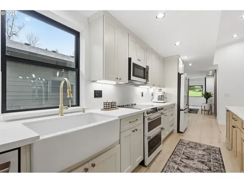 10000 SW 25th Avenue Portland OR 97219