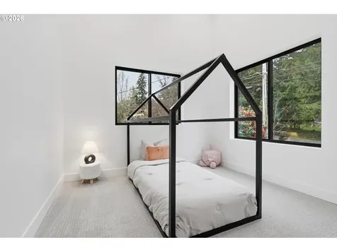 10000 SW 25th Avenue Portland OR 97219