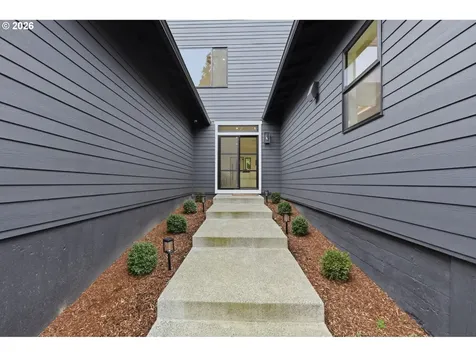10000 SW 25th Avenue Portland OR 97219