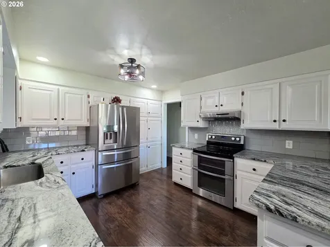 346 Del Norte Lane Brookings OR 97415