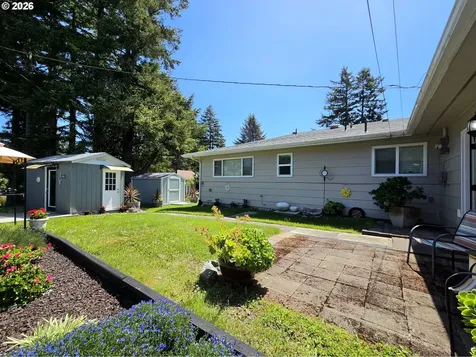 346 Del Norte Lane Brookings OR 97415