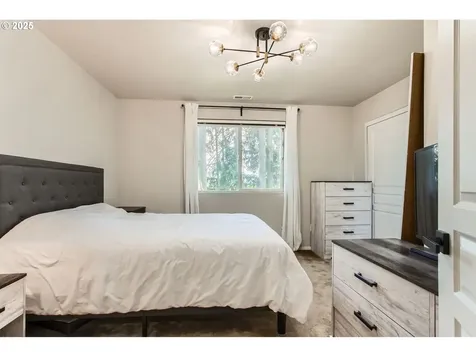 6134 NE 14th Court Vancouver WA 98665