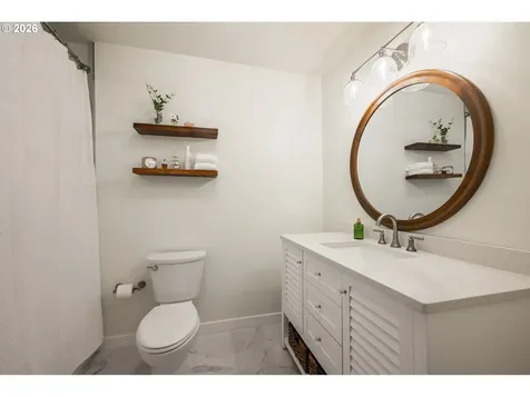 303 E Cedar Lane Longview WA 98632