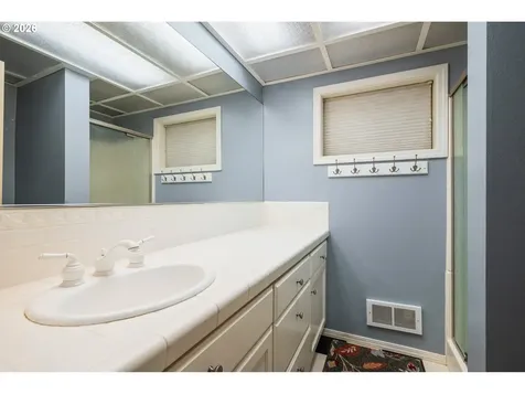 303 E Cedar Lane Longview WA 98632