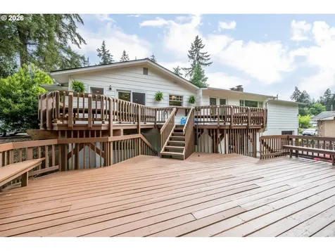 303 E Cedar Lane Longview WA 98632