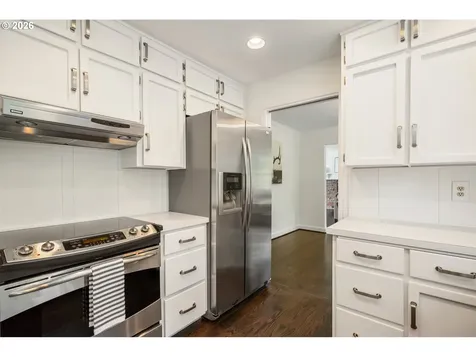 303 E Cedar Lane Longview WA 98632