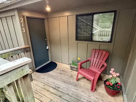 213 Trailside Loop Eugene OR 97405