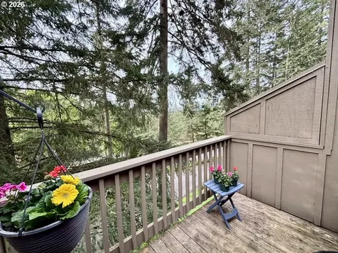 213 Trailside Loop Eugene OR 97405