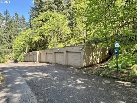 213 Trailside Loop Eugene OR 97405