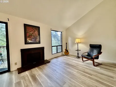 213 Trailside Loop Eugene OR 97405