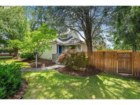 506 17th Street Hood River OR 97031