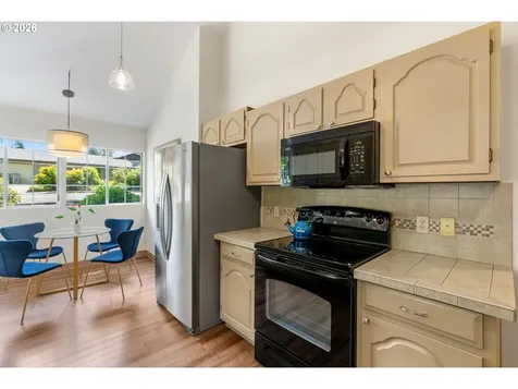 506 17th Street Hood River OR 97031
