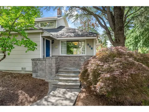 506 17th Street Hood River OR 97031