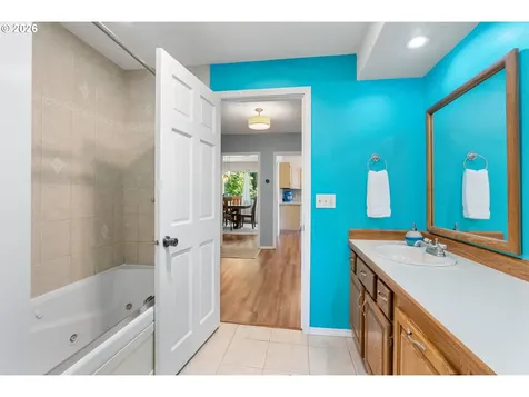 506 17th Street Hood River OR 97031