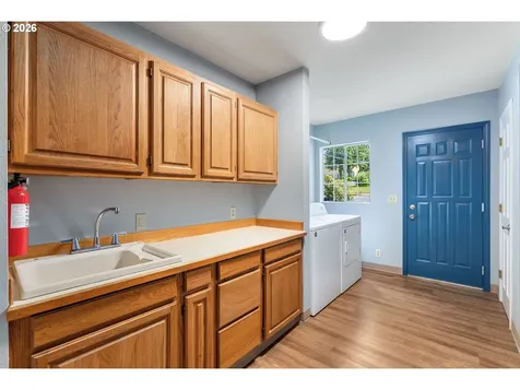 506 17th Street Hood River OR 97031