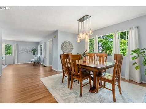 506 17th Street Hood River OR 97031