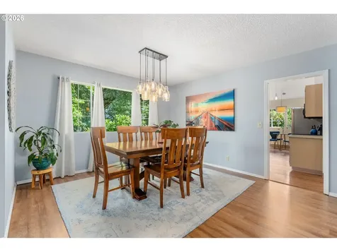 506 17th Street Hood River OR 97031