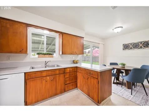 8 Terry Court Longview WA 98632