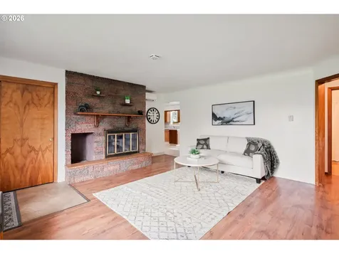 8 Terry Court Longview WA 98632