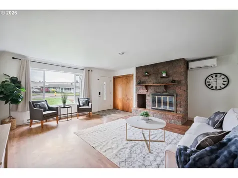 8 Terry Court Longview WA 98632