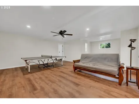 1420 Maclay Drive Eugene OR 97404