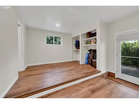 1420 Maclay Drive Eugene OR 97404