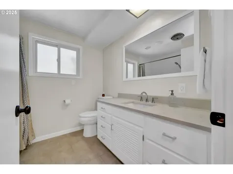 1420 Maclay Drive Eugene OR 97404