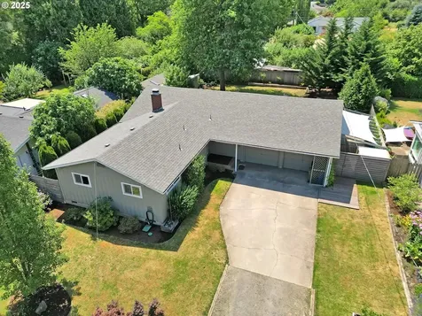 1420 Maclay Drive Eugene OR 97404