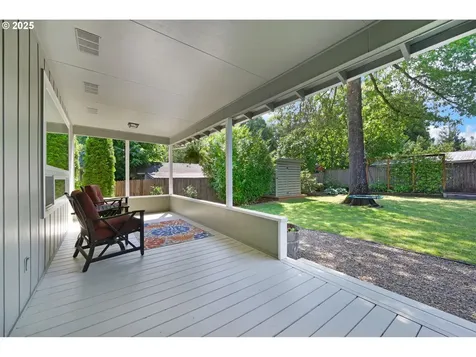 1420 Maclay Drive Eugene OR 97404