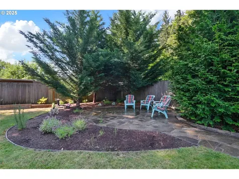 1420 Maclay Drive Eugene OR 97404