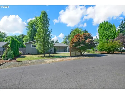 1420 Maclay Drive Eugene OR 97404