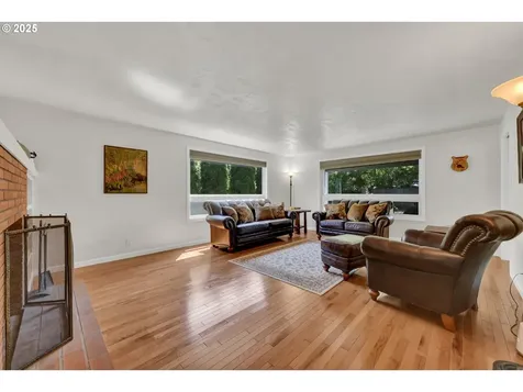 1420 Maclay Drive Eugene OR 97404