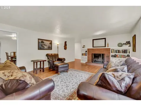 1420 Maclay Drive Eugene OR 97404