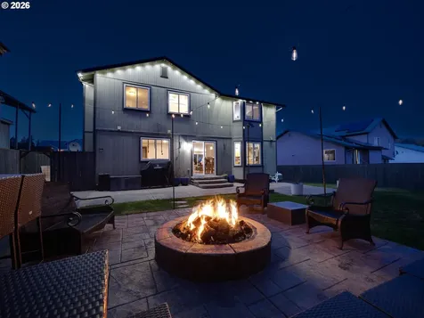 620 SE 11th Circle Troutdale OR 97060