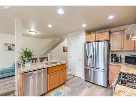 812 NW 3rd Avenue Canby OR 97013
