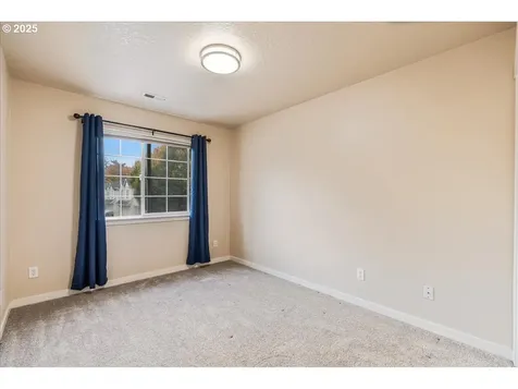 812 NW 3rd Avenue Canby OR 97013