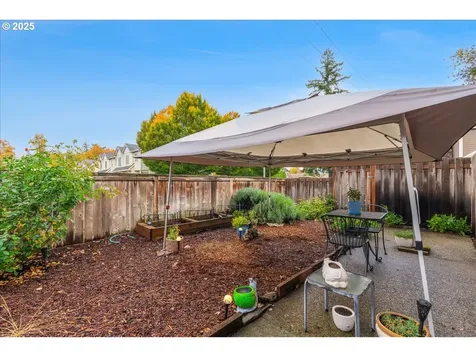 812 NW 3rd Avenue Canby OR 97013